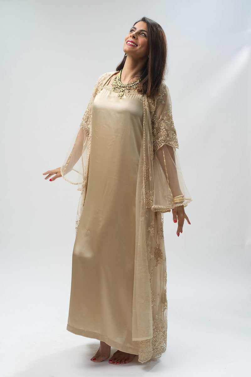 GOLD DEMURE