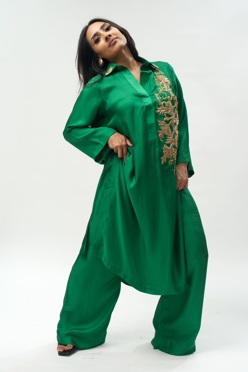 SALONI